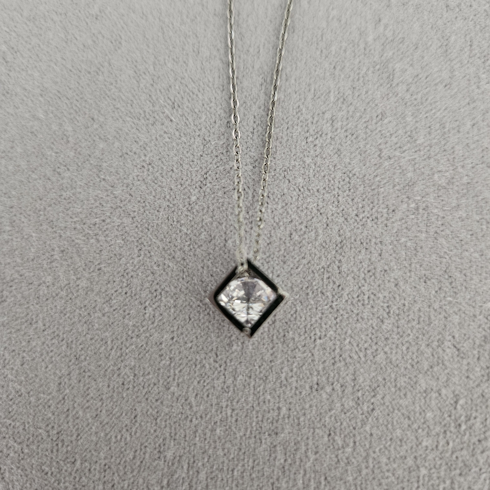 Elegant Silver Pendant Necklace
